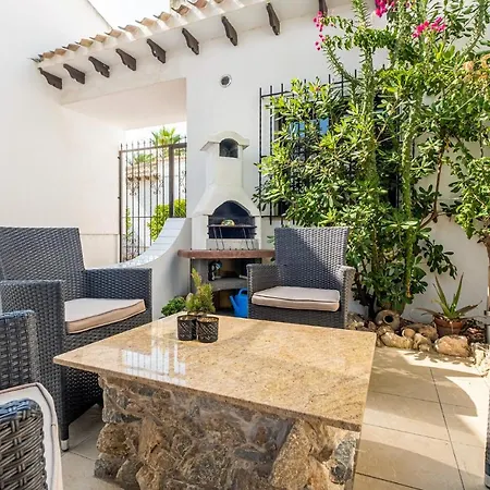 Amazing In With Kitchen Feriehus Torrevieja